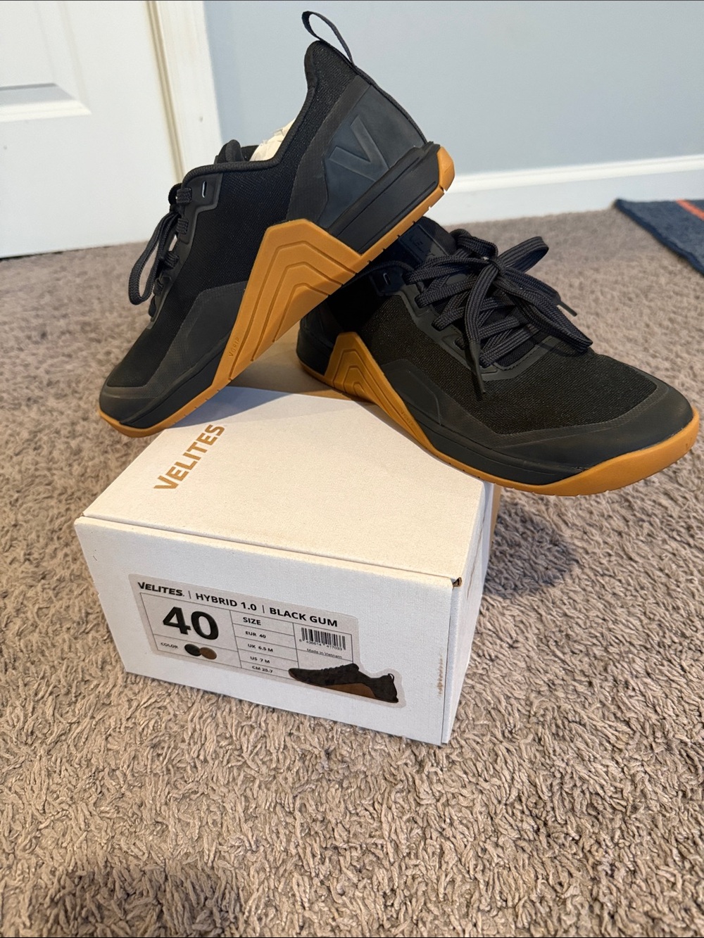 Hybrid 1.0 Men's Sneakers - Black with Gum Sole